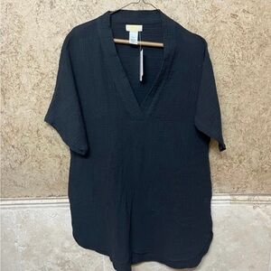 NWT! Long black tunic shirt/top/blouse (s)